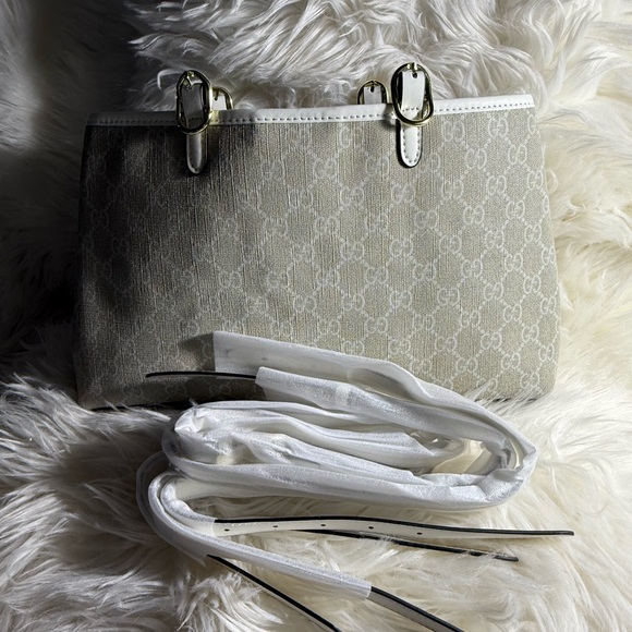 COPY - GG Elegant Beige Designer Handbag - Picture 1 of 4